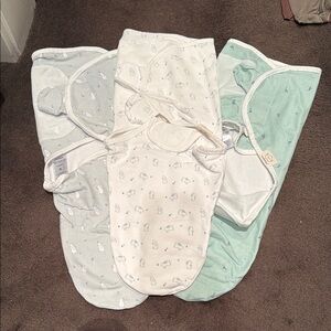 Cozy Swaddle Set - White, Gray, and Green keababy